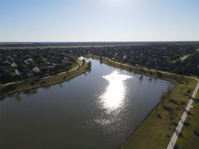 518 Honeysuckle Vine Drive, Rosenberg, TX 77469