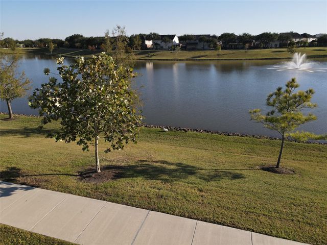 518 Honeysuckle Vine Drive, Rosenberg, TX 77469