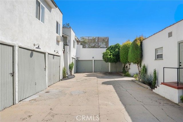 255 Isabel Street, Los Angeles, CA 90065
