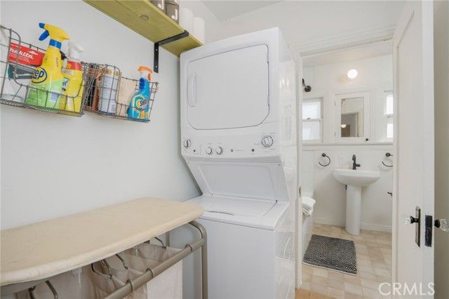 255 Isabel Street, Los Angeles, CA 90065