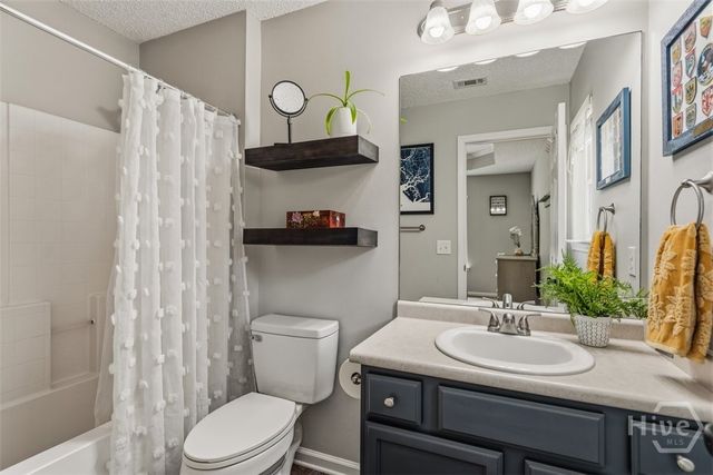 210 Lindsey Drive, Richmond Hill, GA 31324