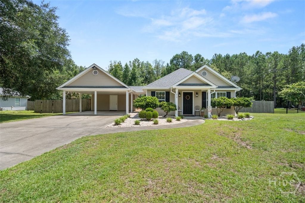 210 Lindsey Drive, Richmond Hill, GA 31324