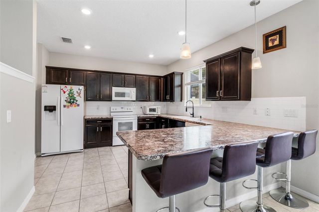 7710 SUNSHINE BRIDGE AVE, Gibsonton, FL 33534