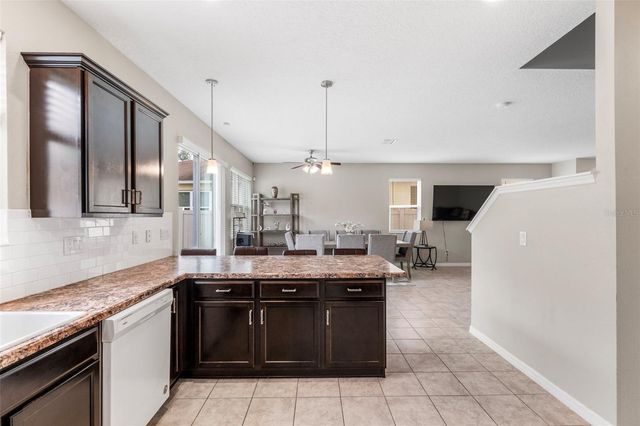 7710 SUNSHINE BRIDGE AVE, Gibsonton, FL 33534