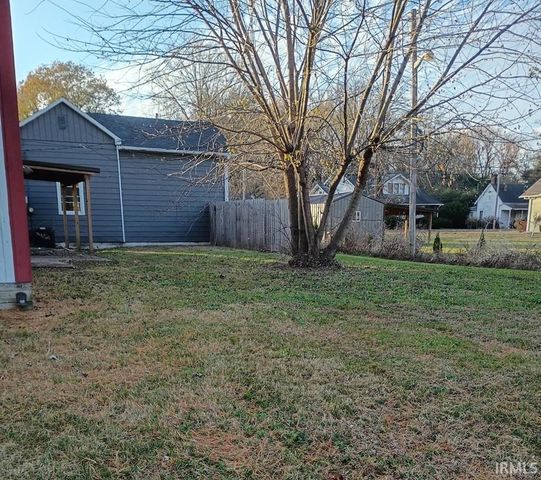 504 N Main Street, Patoka, IN 47666