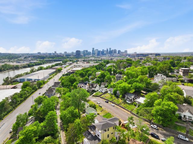 931 S 13th Ct, Nashville, TN 37206