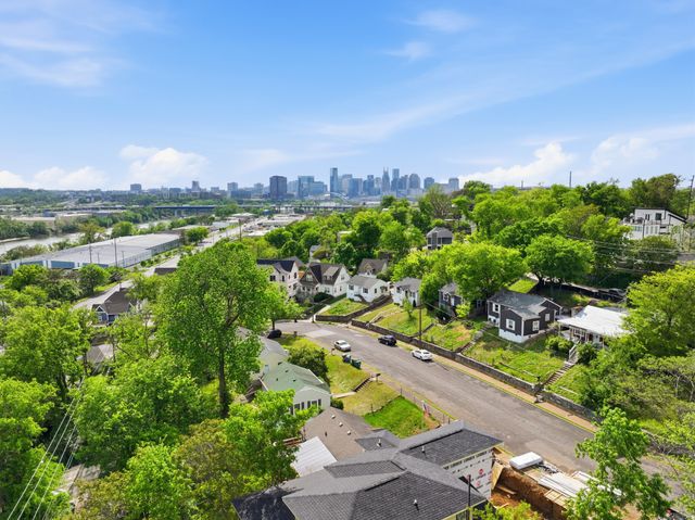 931 S 13th Ct, Nashville, TN 37206