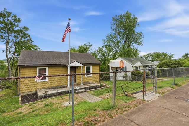 931 S 13th Ct, Nashville, TN 37206