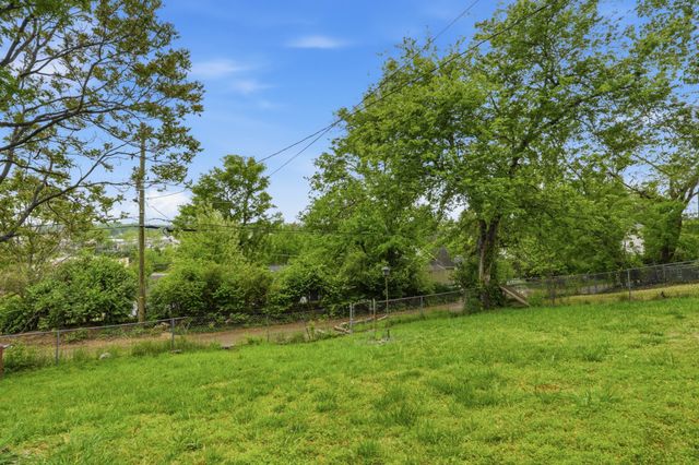 931 S 13th Ct, Nashville, TN 37206