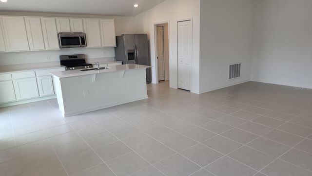 2189 LASSO LOOP, Eagle Lake, FL 33839
