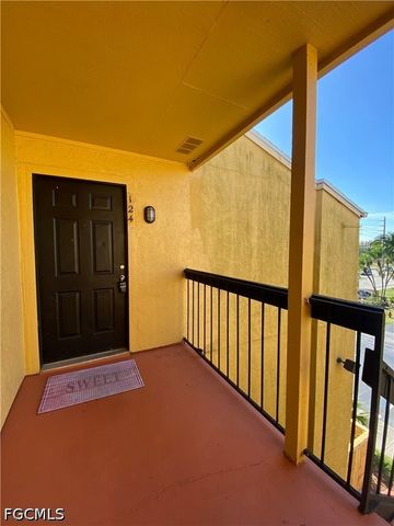 2855 Winkler AVE 124, Fort Myers, FL 33916