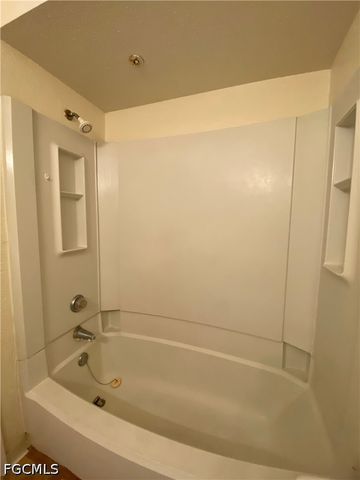 2855 Winkler AVE 124, Fort Myers, FL 33916