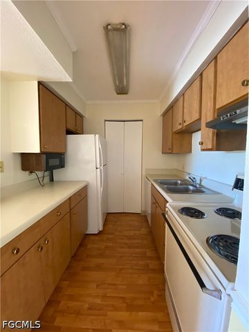 2855 Winkler AVE 124, Fort Myers, FL 33916