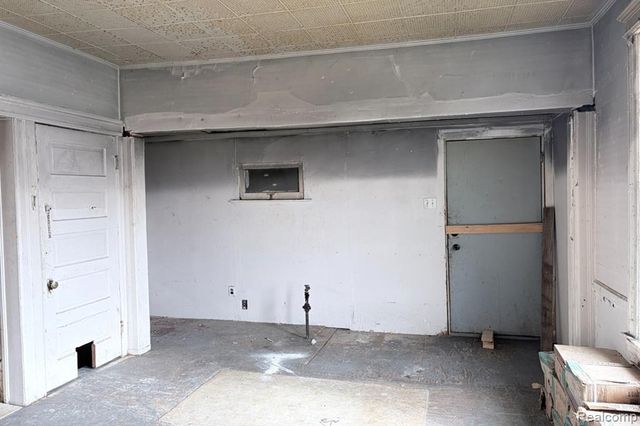 6264 Holcomb Street, Detroit, MI 48213