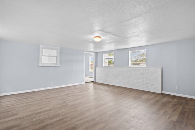 1506 Crosby St, Portland, TX 78374