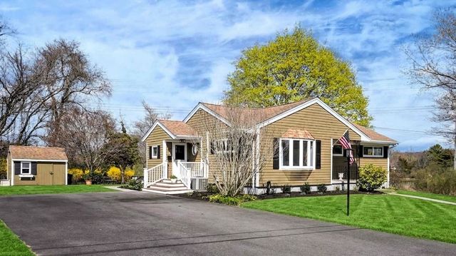 67 Montgomery Road, Swansea, MA 02777