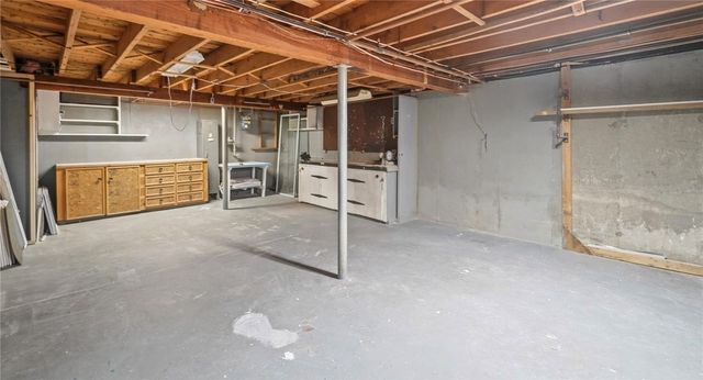 67 Montgomery Road, Swansea, MA 02777