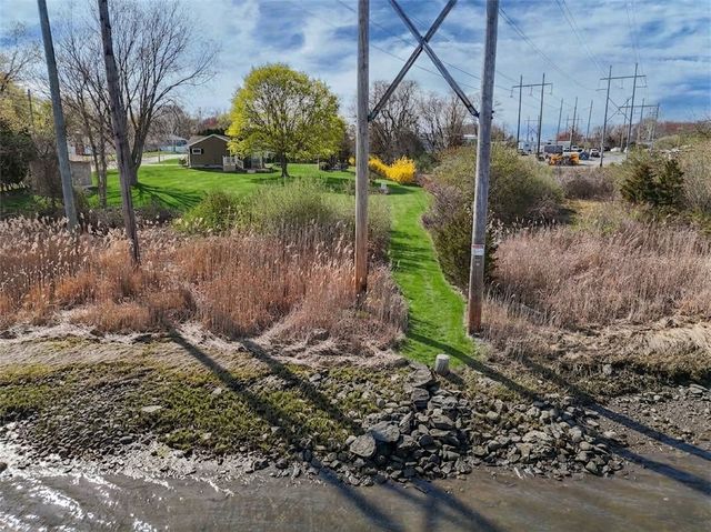 67 Montgomery Road, Swansea, MA 02777