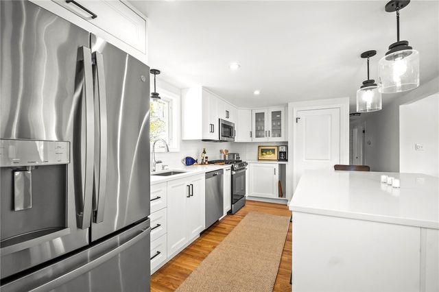 67 Montgomery Road, Swansea, MA 02777