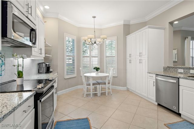 5025 Blauvelt WAY 101, Naples, FL 34105