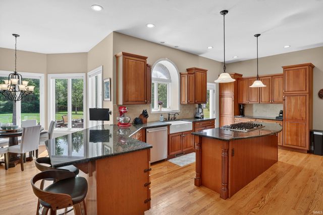 61705 Greentree Drive, South Bend, IN 46614