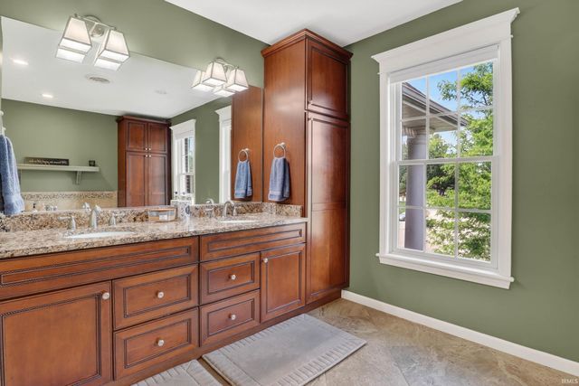 61705 Greentree Drive, South Bend, IN 46614