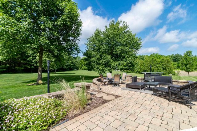 61705 Greentree Drive, South Bend, IN 46614