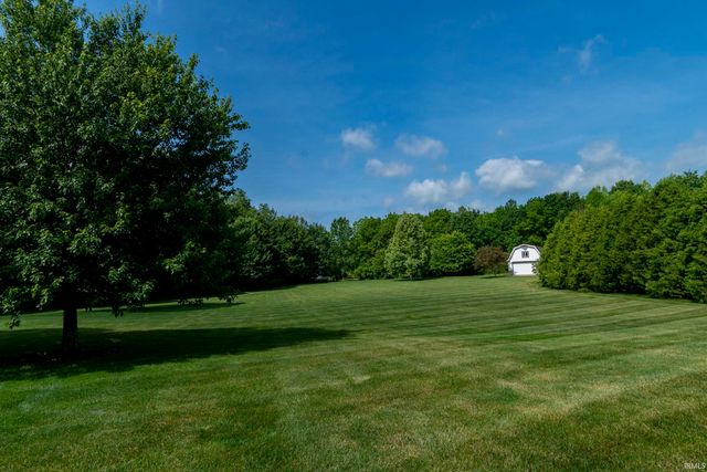 61705 Greentree Drive, South Bend, IN 46614