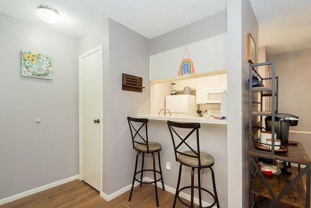 2120 El Paseo Street 603, Houston, TX 77054