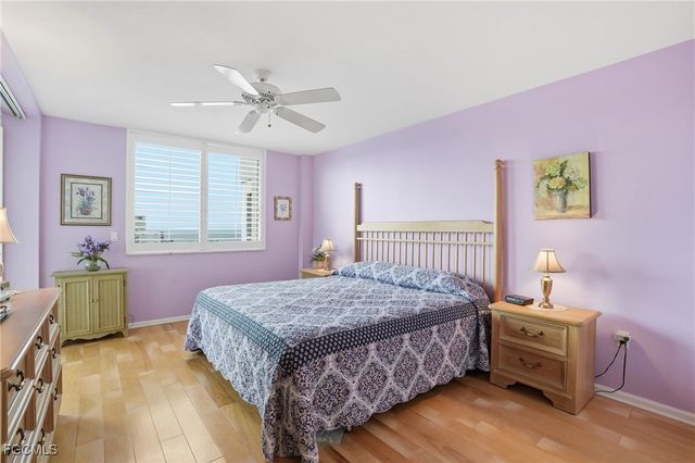 25 Bluebill AVE A801, Naples, FL 34108