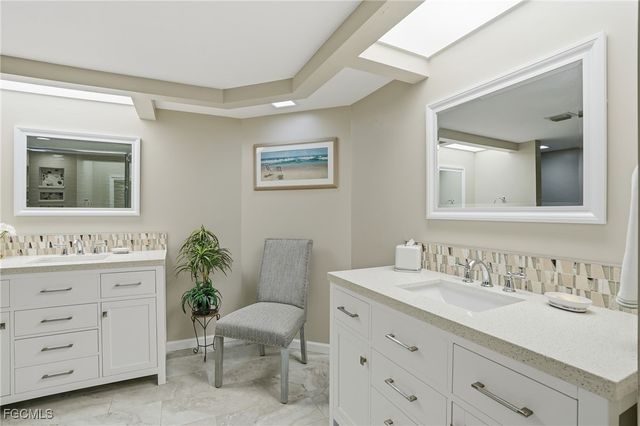 25 Bluebill AVE A801, Naples, FL 34108