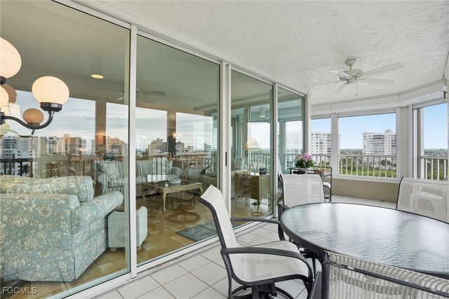 25 Bluebill AVE A801, Naples, FL 34108