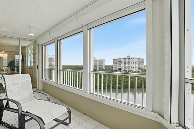 25 Bluebill AVE A801, Naples, FL 34108