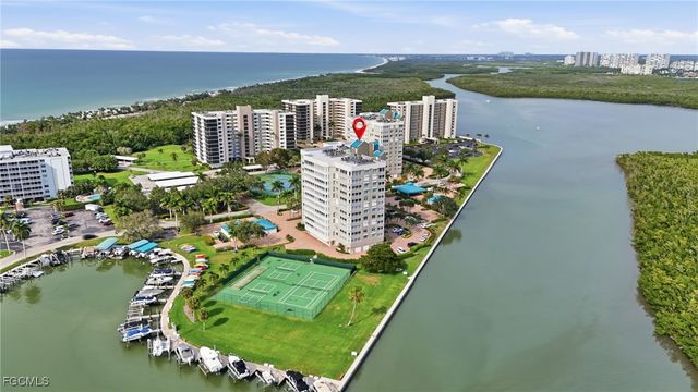 25 Bluebill AVE A801, Naples, FL 34108