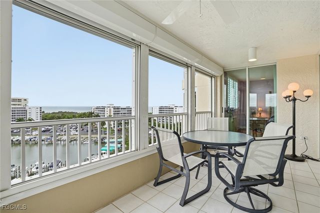 25 Bluebill AVE A801, Naples, FL 34108