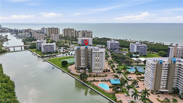 25 Bluebill AVE A801, Naples, FL 34108