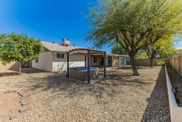 7609 W Yucca Street, Peoria, AZ 85345