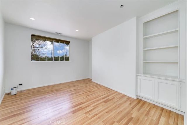 2128 Oak Crest, Riverside, CA 92506