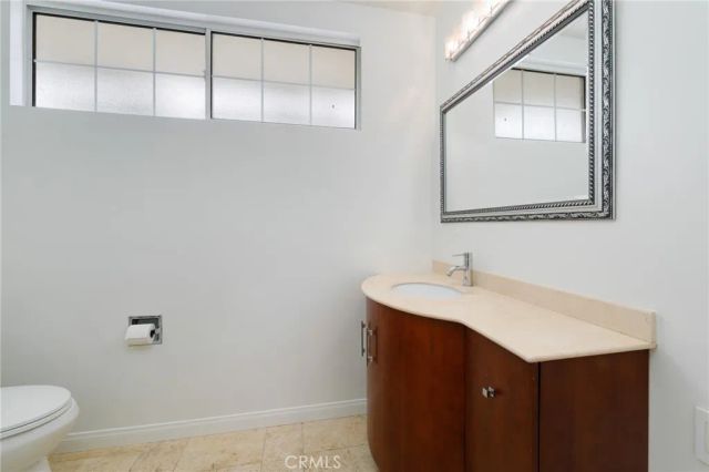 2128 Oak Crest, Riverside, CA 92506
