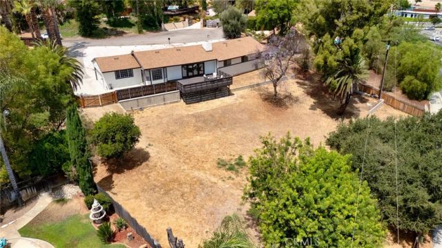 2128 Oak Crest, Riverside, CA 92506