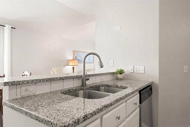 15925 Loutain Court, Edmond, OK 73013