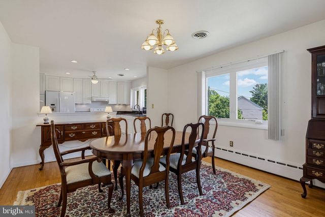 2901 CHESTNUT HILL DR, Ellicott City, MD 21043