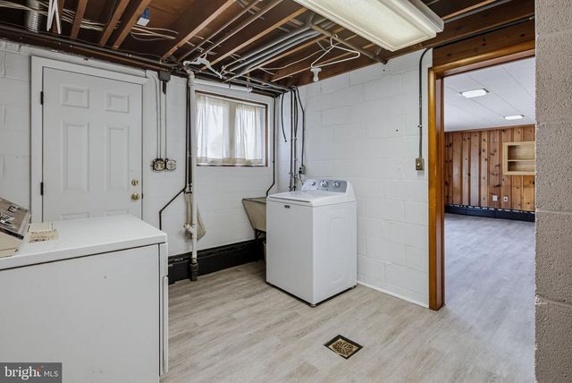 2901 CHESTNUT HILL DR, Ellicott City, MD 21043