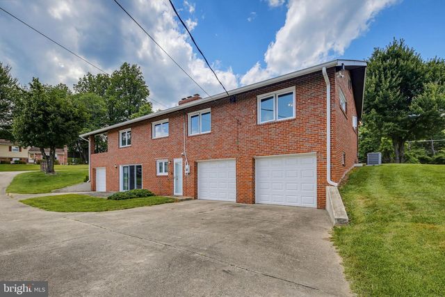 2901 CHESTNUT HILL DR, Ellicott City, MD 21043