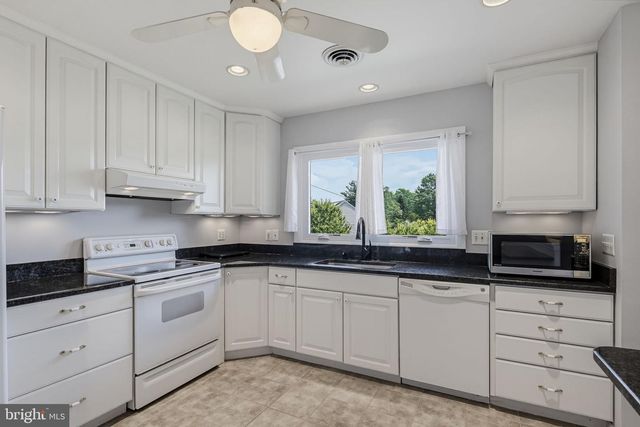 2901 CHESTNUT HILL DR, Ellicott City, MD 21043