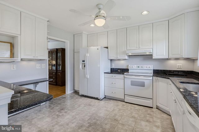 2901 CHESTNUT HILL DR, Ellicott City, MD 21043