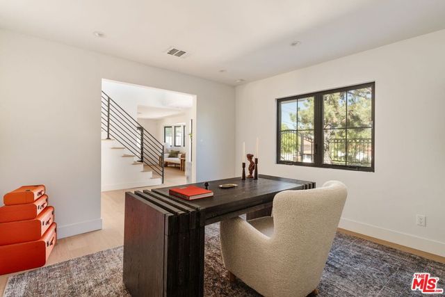 23278 Aetna Street, Woodland Hills, CA 91367