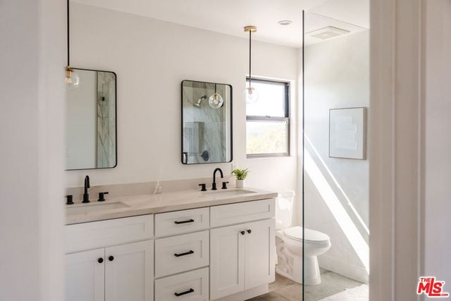 23278 Aetna Street, Woodland Hills, CA 91367