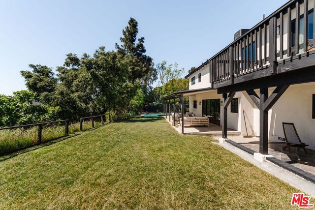 23278 Aetna Street, Woodland Hills, CA 91367