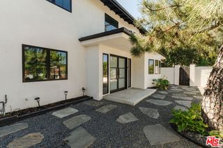 23278 Aetna Street, Woodland Hills, CA 91367